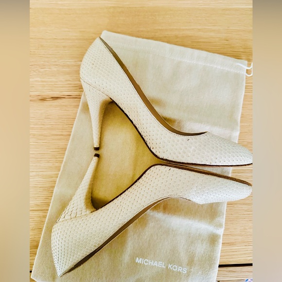 Vintage Michael Kors nude python heels - Picture 4 of 13
